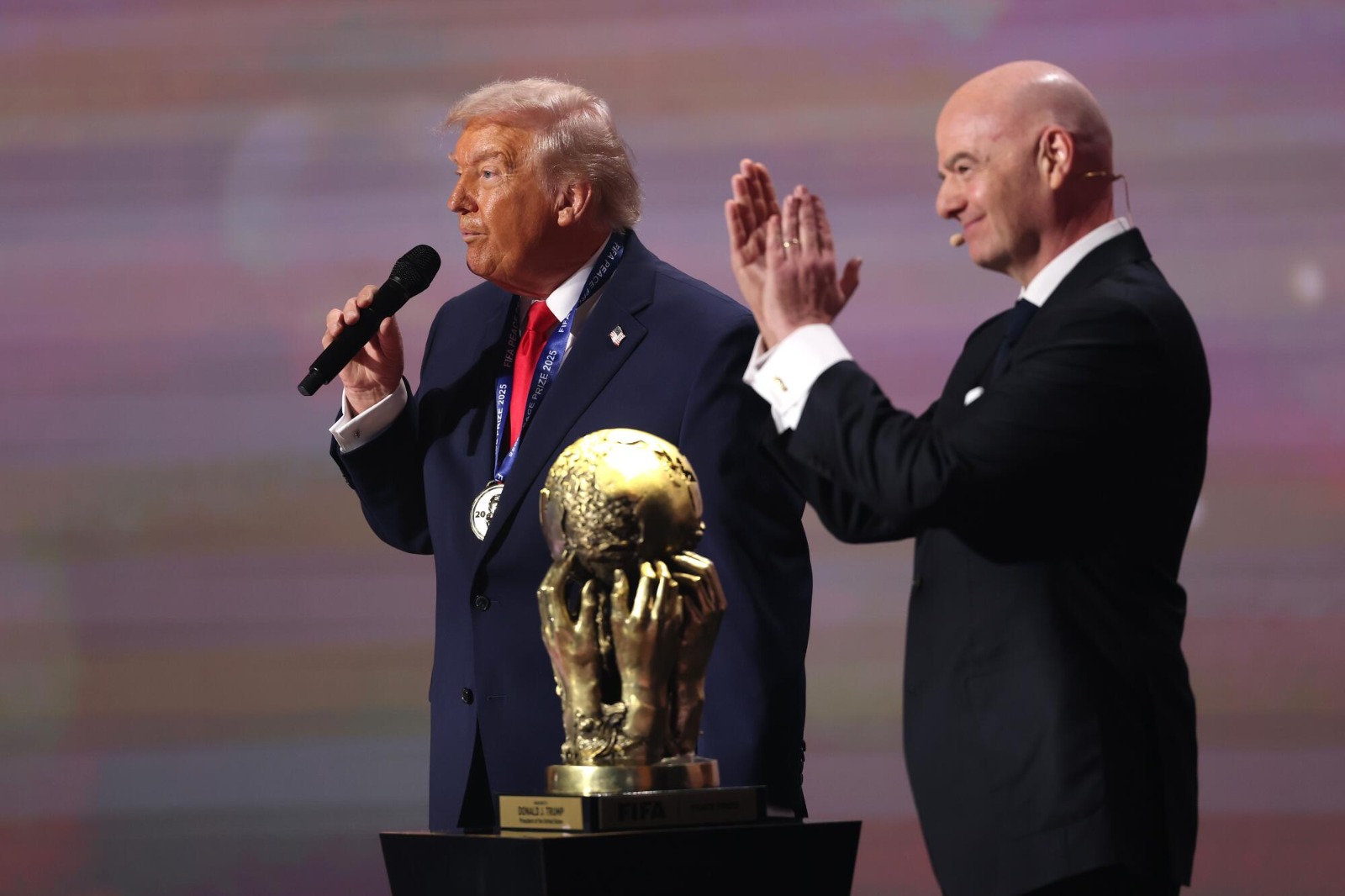 Tienda oficial de FIFA ofreciendo recuerdos del Mundial 2026