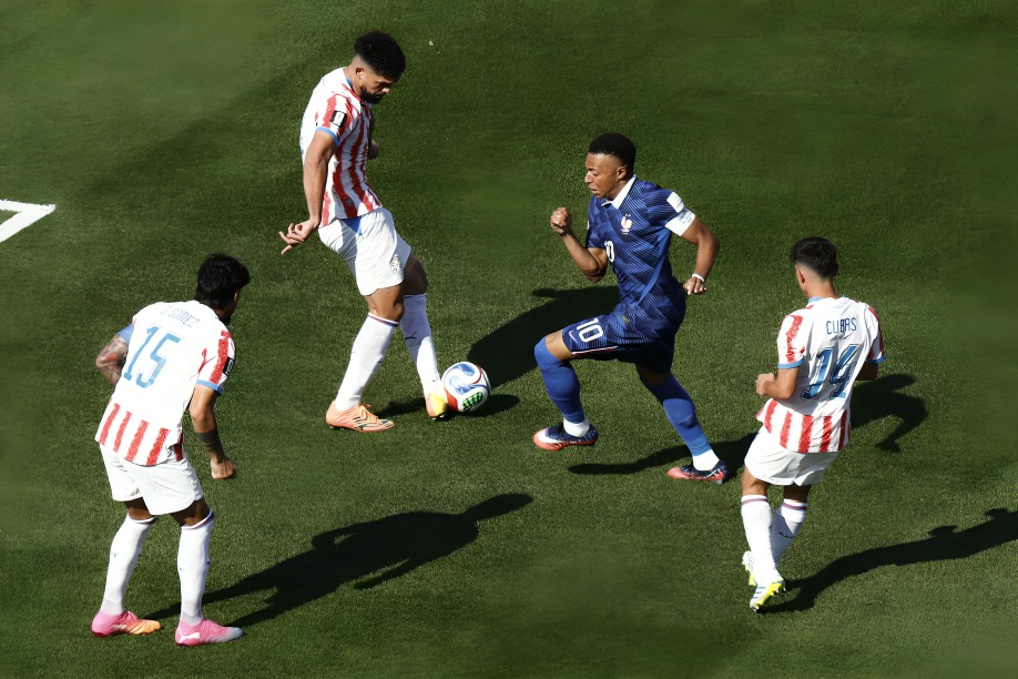 Senadora paraguaya exige disculpa de Mbappé