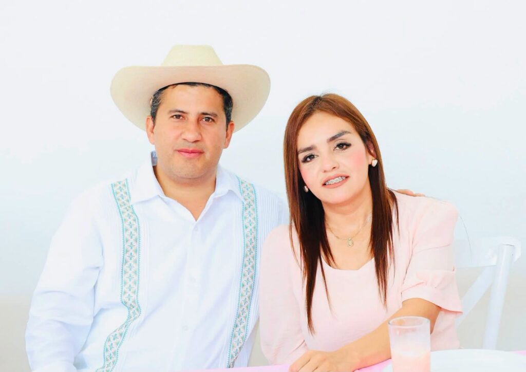 Grecia Quiroz y Carlos Manzo