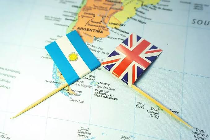 Inglaterra y Argentina por Islas Malvinas