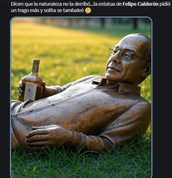 memes de la estatua de Calderón