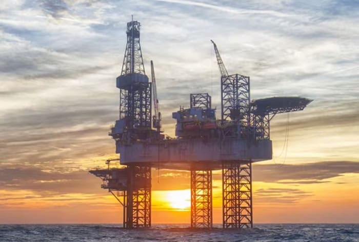 Oposición critica a Milei por petróleo