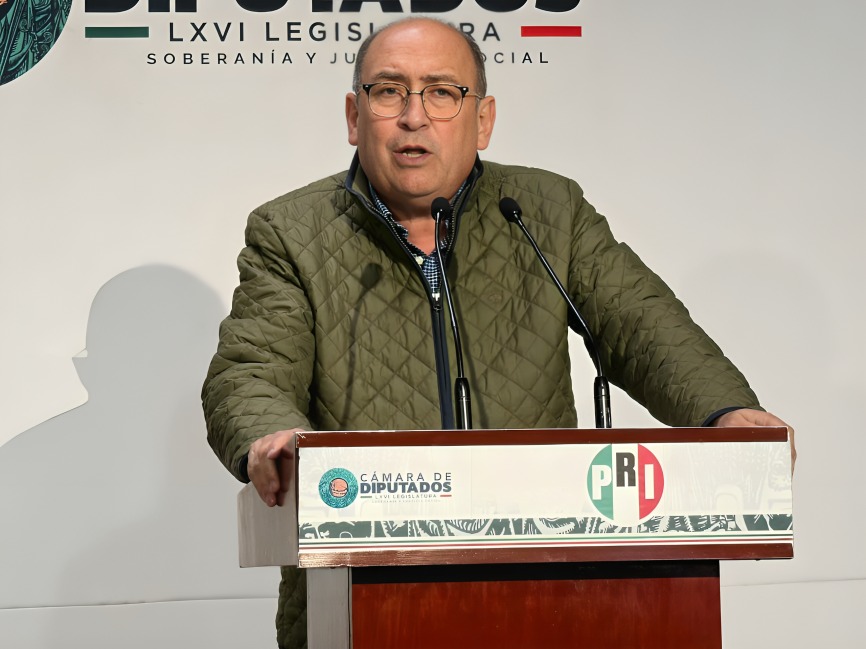Moreira culpa a AMLO de aislar a México
