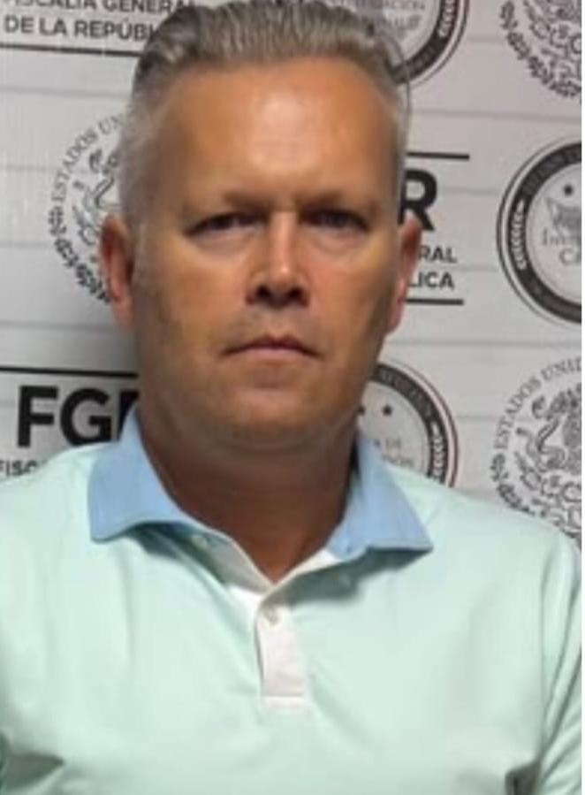 Socio de Ernesto Ruffo